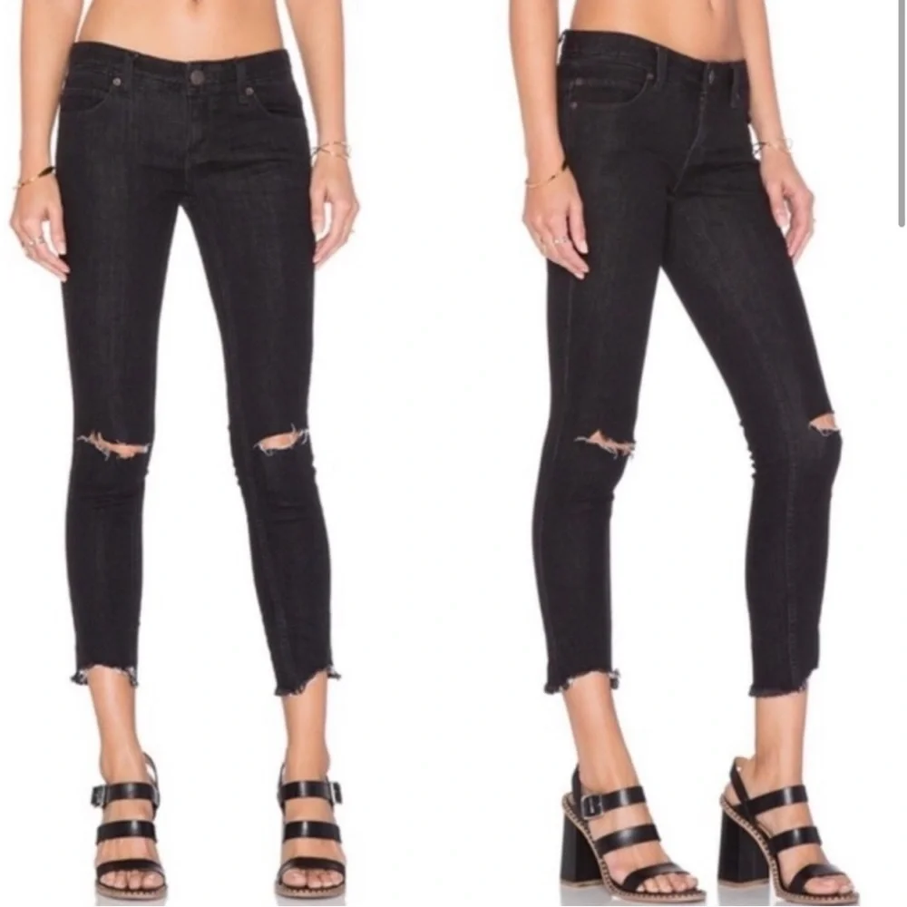 Free People Destroyed Ankle Raw Hem Skinny Jean-Black-Size 26-Distressed - Picture 2 of 13